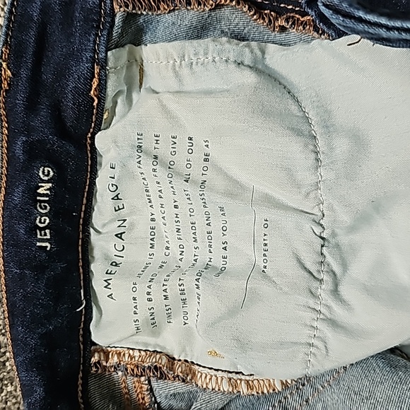 American Eagle EUC Next Level Stretch Leggings 10 short - Picture 6 of 7